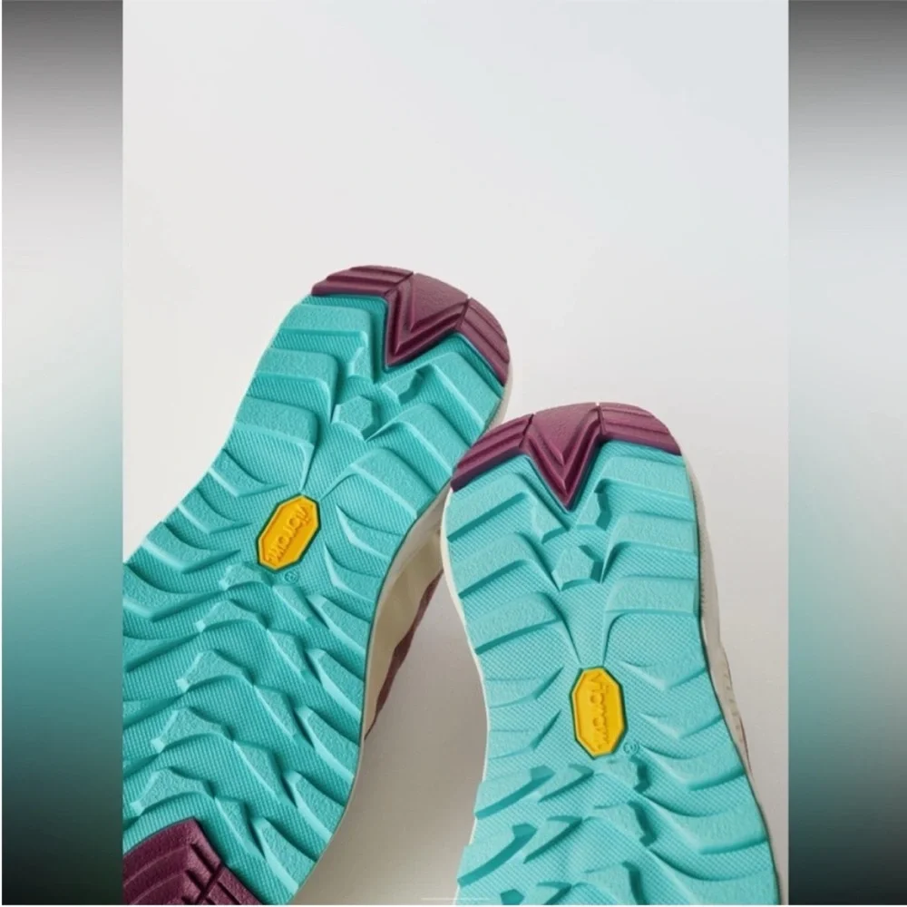Zara kids, purple, VIBRAM Sneakers, size 4 ( 9.0 inches)